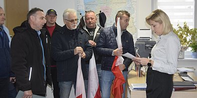 Leszczyńscy rolnicy mają dość! Przyjechali z petycją do polityków-80342