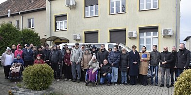ŚDS w Kąkolewie ma nowego busa. Dla uczestników to okno na świat (zdjęcia)-80420