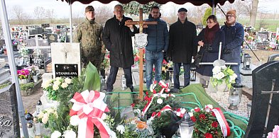 Pogrzeb żołnierza 80 lat po jego śmierci. Spoczął w Drobninie (zdjęcia)-80426
