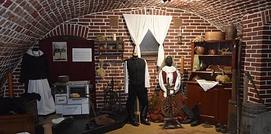 Wystawa opowiada o kulturze, zwyczajach, życiu, a nawet śmierci (zdjęcia)-80967