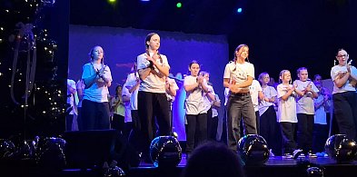 Koncert Zimowo-Świąteczny w MOK-u. Uczniowie SP nr 3 wzruszyli (zdjęcia)-80988