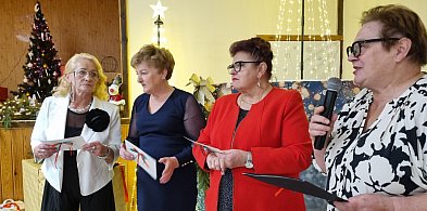 Panie z KGW gminy Rydzyna w świątecznych nastrojach (zdjęcia, film)-81030