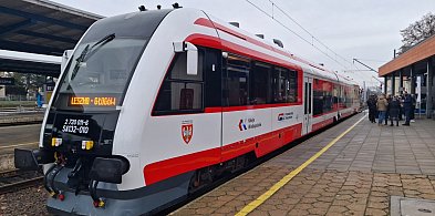 Zmiany na trasie Leszno-Głogów. Nowy przewoźnik, więcej połączeń (zdjęcia)-81228