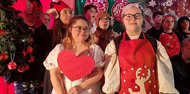 Jasełka z przesłaniem na święta i dla wszystkich  (zdjęcia, film)-81444