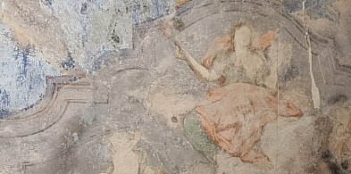 W Pałacu Sułkowskich szukają kolejnych fresków (zdjęcia)-81576