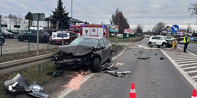 Cztery osoby ranne w wypadku, w tym dwoje dzieci (zdjęcia)-81766