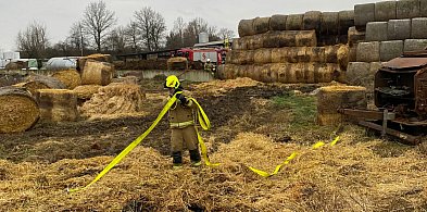 Kilka pożarów w sylwestrową noc. W jednej z kamienic ktoś podpalił wózek-82048