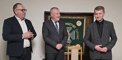 PSL rozmawia o Polsce. Media pytają o Mercosur, KSEF i dwukadencyjność-82387