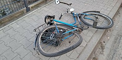 Tragedia w Długich Starych. Nie żyje rowerzysta (zdjęcia)