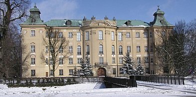 Zabytek w Rydzynie ze sporym zastrzykiem pieniędzy. Kto wsparł Fundację Zamek?