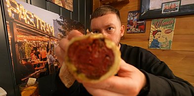 Książulo testował dania w restauracji w Lesznie (wideo)