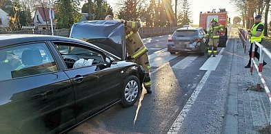 Na DK 12 zderzyły się dwa samochody (zdjęcia)