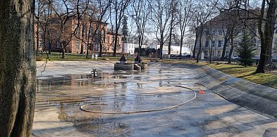 Woda przy pl. Kościuszki wypompowana i co dalej? (film)