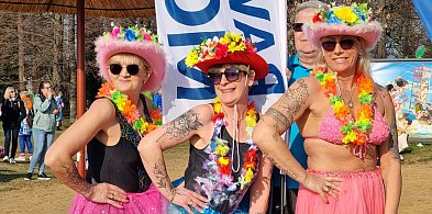 Chcą by zima została, więc w Osiecznej uratowali Marzannę (zdjęcia, film)