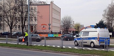 Samochód potrącił hulajnogę. 57-latek trafił do szpitala (zdjęcia)