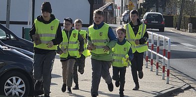 W Bukówcu Górnym biegają z klekotami (zdjęcia, film)