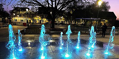 To najładniejszy Rynek w powiecie. Jest na nim fontanna (dużo zdjęć)
