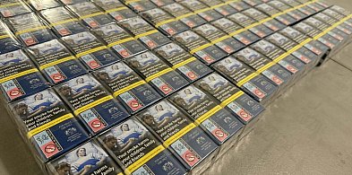 W mieszkaniu i aucie miał ponad 1200 paczek papierosów (zdjęcia)