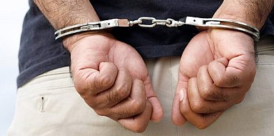 Uderzył w twarz dyrektora. A dyrektor jest funkcjonariuszem publicznym