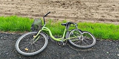 Rowerzystka potrącona przez samochód. Jest w szpitalu (zdjęcia)