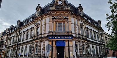 Pożegnali się z Pocztą Polską przy ulicy Słowiańskiej w Lesznie (zdjęcia)