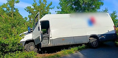 Z kilkoma promilami za kółkiem. Jeden z nich uciekał przed policją (zdjęcia)