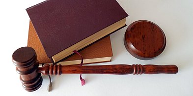Prawnik z Leszna skazany! Za szantażowanie dużej firmy mleczarskiej