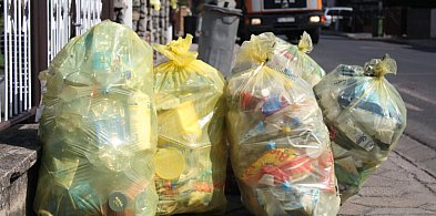 Śmieci będą odbierane wcześniej niż zwykle. Powód? Upały!