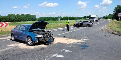 Zderzenie w okolicach Brenna. Kierowcy zabrani do szpitala (zdjęcia)