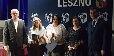Nauczyciele świętowali w MOK-u (zdjęcia)-79221