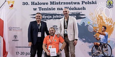 Na kortach Akwawit w Lesznie - medale rozdane, mistrzostwa zakończone-79455