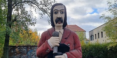 "Frusiu" stoi w nowym miejscu (zdjęcia, film)-79736