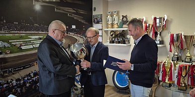 Gratulacje dla prezesa Józefa Dworakowskiego-80096