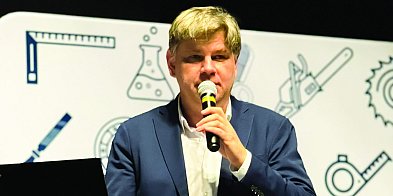 Sztuczna intelegencja zlikwiduje niektóre zawody?-80871