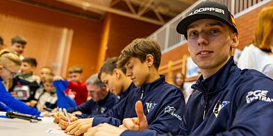 Żużlowe Mikołajki z Unią Leszno. Spotkania, licytacje, zbiórki darów!-81075