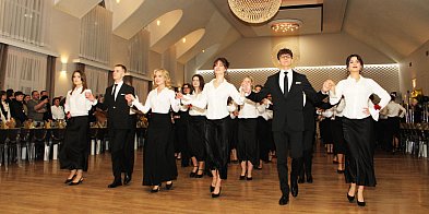 Studniówka II LO w Lesznie (zdjęcia, film)