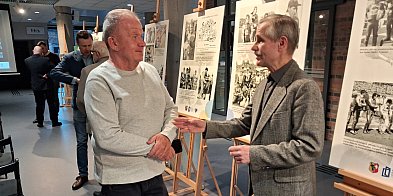 Memoriałowa wystawa w bibliotece (zdjęcia)