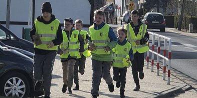 W Bukówcu Górnym biegają z klekotami (zdjęcia, film)