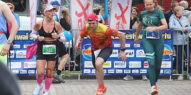 Trwa 24h Rawicki Festiwal Sportu. Rywalizacja na 8 arenach (zdjęcia)