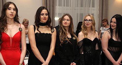 Studniówka Zespołu Szkół Rolniczo-Budowlanych w Lesznie (zdjęcia)