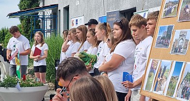 Z okazji Dnia Chleba odkręcili Czesława (zdjęcia, film)