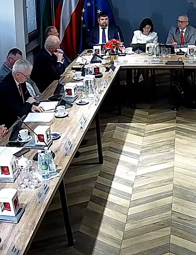 Budżet powiatu leszczyńskiego przyjęty. Tylko 3 radnych PiS było przeciw-81594