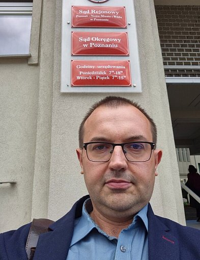 Rozpoczął się proces znanego ginekologa. Oskarżony ma obrońcę z Leszna
