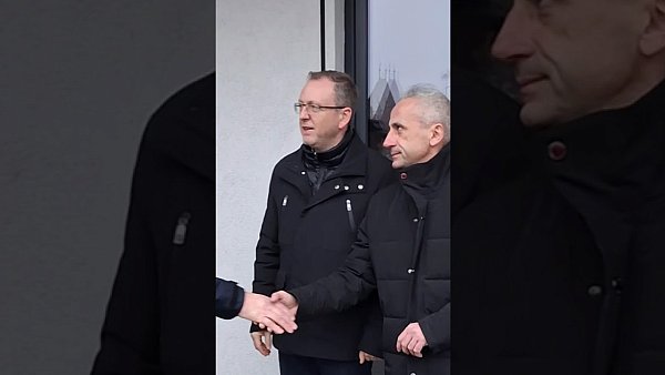 Nowy nieoznakowany samochód w KMP Leszno