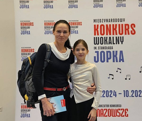 11-letnia Ania Pazoła z Mazowszem się spotkała i nagrodę wyśpiewała-79200