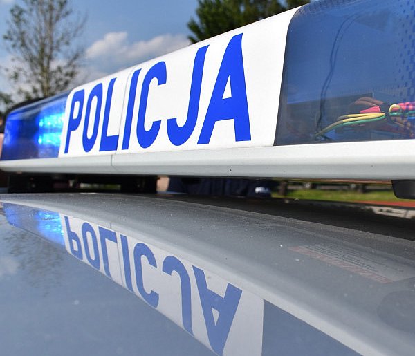 44-latek zaatakował nożem 36-letnią żonę. Został zatrzymany po pościgu-79677
