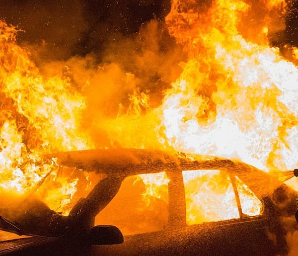 W Kąkolewie spalił się samochód. Zaskakująca jest przyczyna pożaru-79799