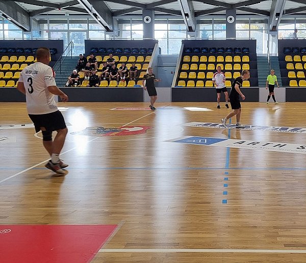 Strażacy - piłkarze walczyli w Lesznie o awans do finału (zdjęcia)-79865