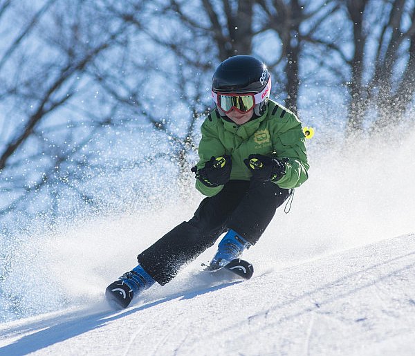 Ferie zimowe po nowemu. Decyzja MEN rozwścieczyła tysiące rodziców-80057