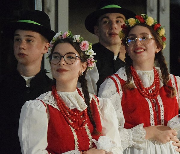 55 lat ma Nowe Lotko z Bukówca Górnego. To nie tylko folklor, to... (zdjęcia, fil)-80156